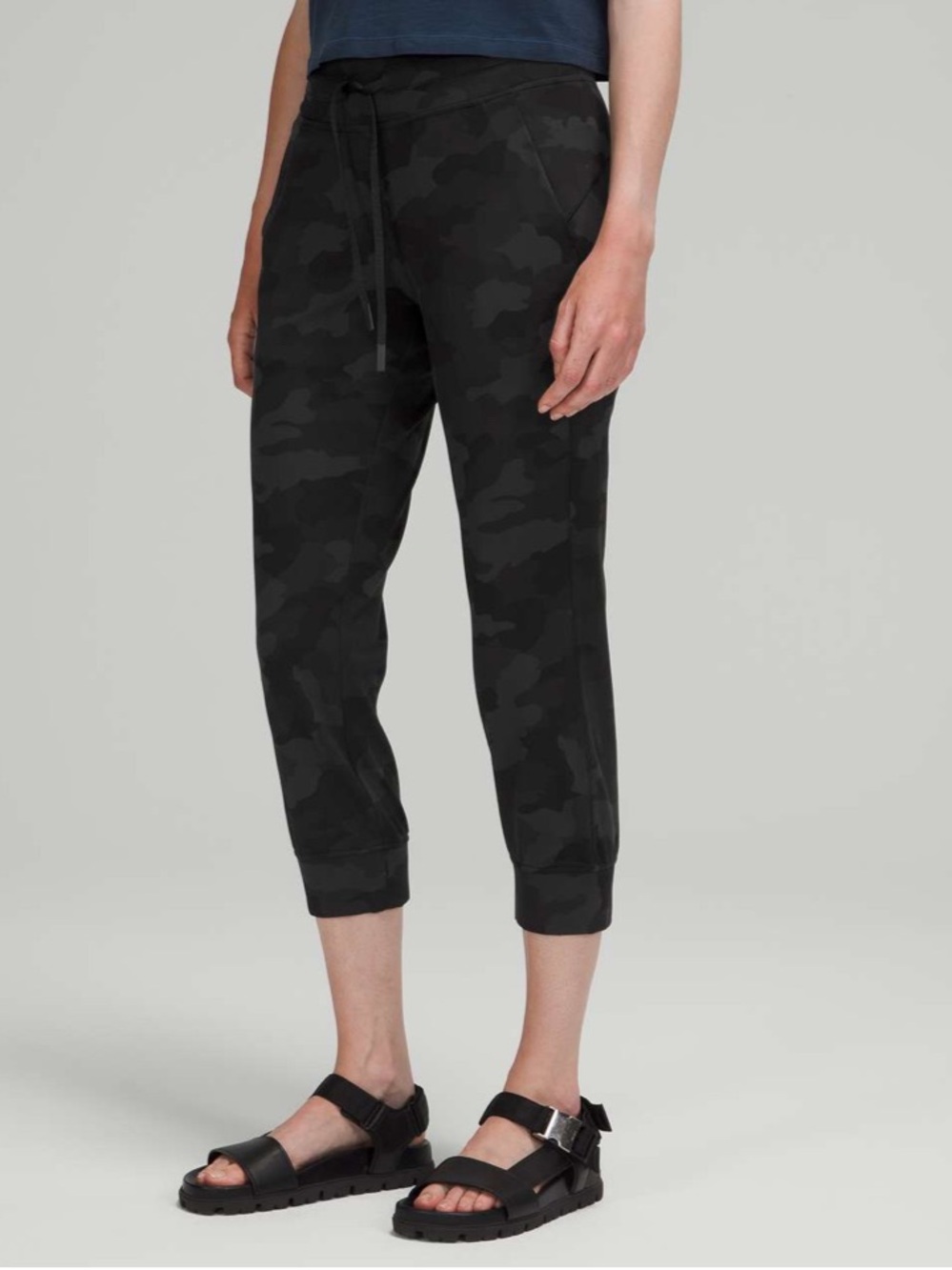 Lululemon Ready to Rulu Jogger Crop
Heritage 365 Camo Deep Coal Multi